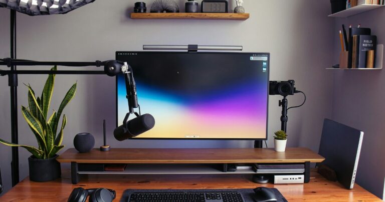 best desk accessories 2026 minimal clean desk setup
