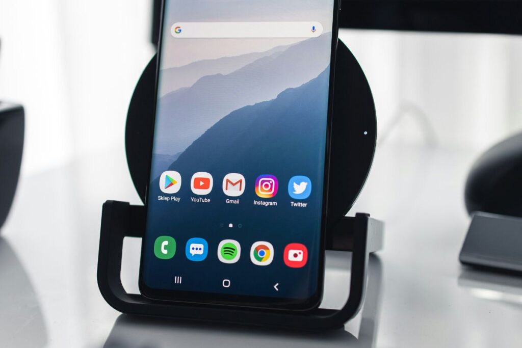 samsung 15w wireless charger pad on clean desk