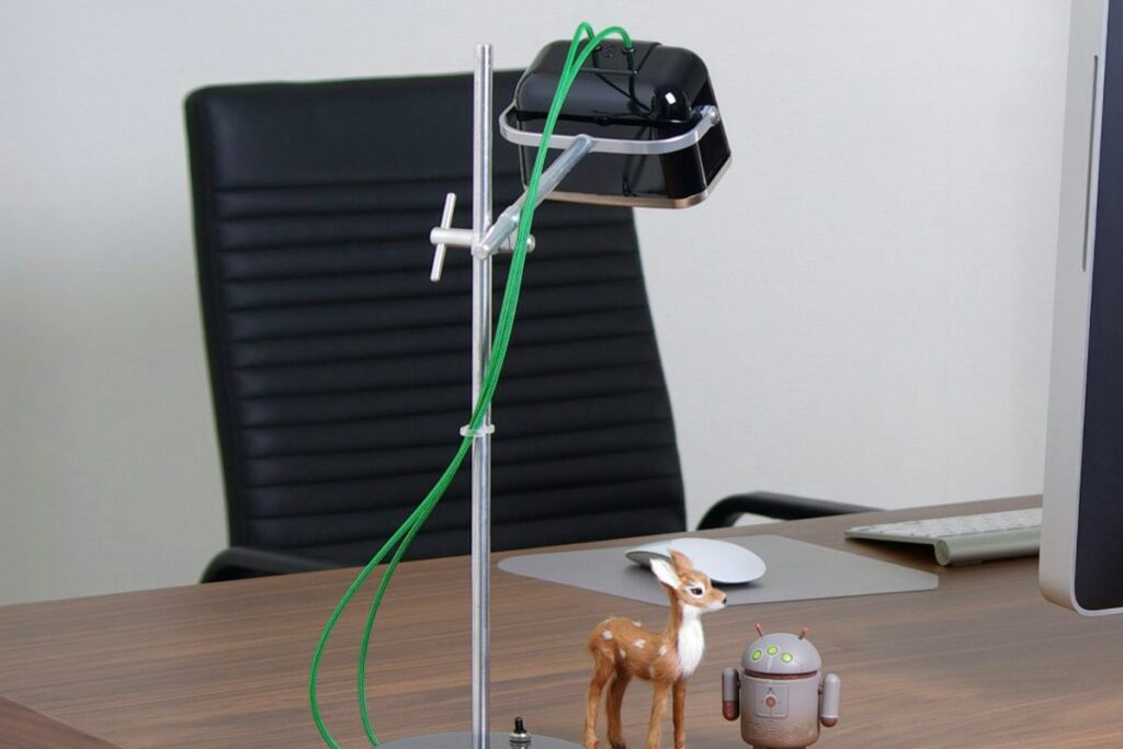 neat cables organized with reusable velcro ties